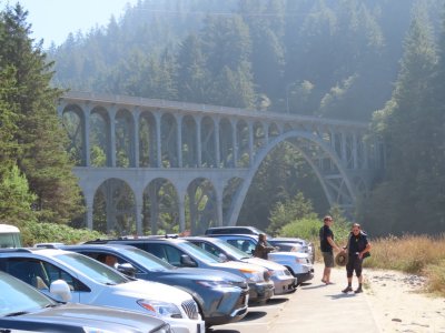 Here is one of several old, characterful (art deco?) bridges along the coast highway.