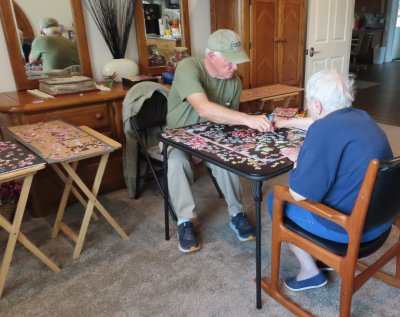 Back home for the evening, Steve and Jackie got serious about their next puzzle, 1000 pieces of ice cream cones.