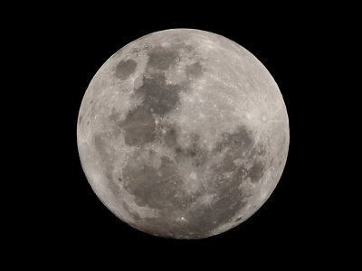 Full Moon 1 E-M10 II with 75-300 lens