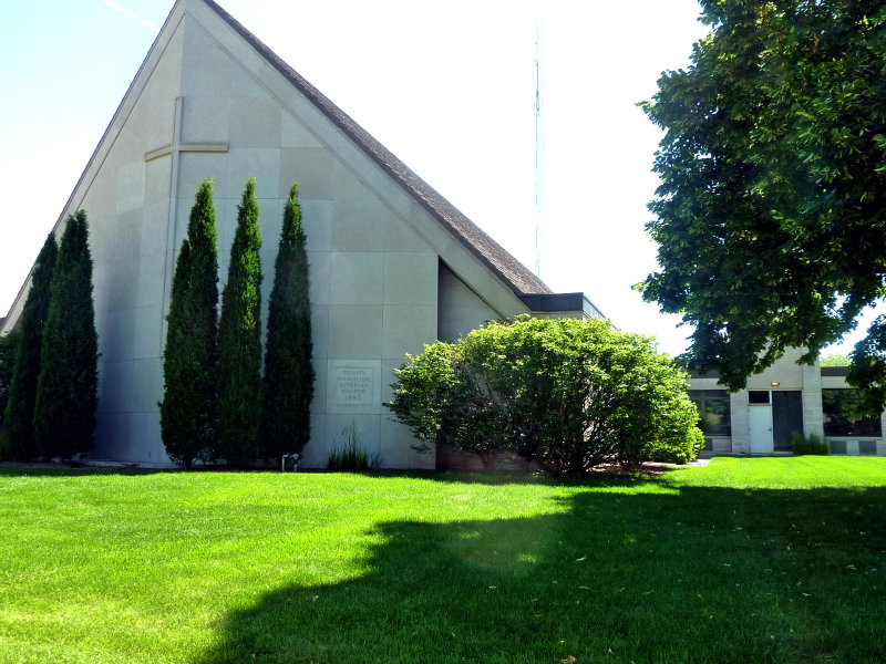 Trinity Evangellical Lutheran Church side.jpg