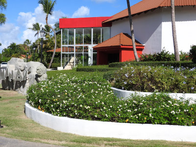 Lantana garden before the resort entrance