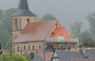 Desperate roofer flees bosom of church as heavens open