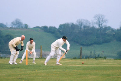 F38-20 1982 Village Cricket