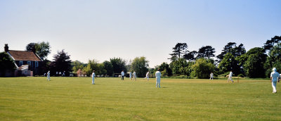 F39-07 1982 Village Cricket