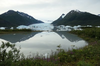 Spencer Glacier and icebergs