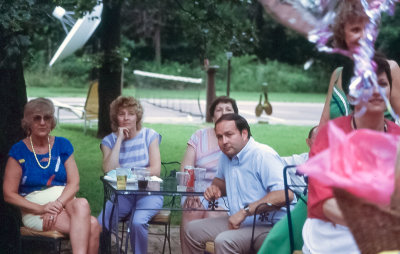 Meredith Carpenter, Marilyn Kemp, Larry Kemp, Adriana Moorhead in balloons