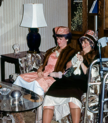 Karla, Deanna
