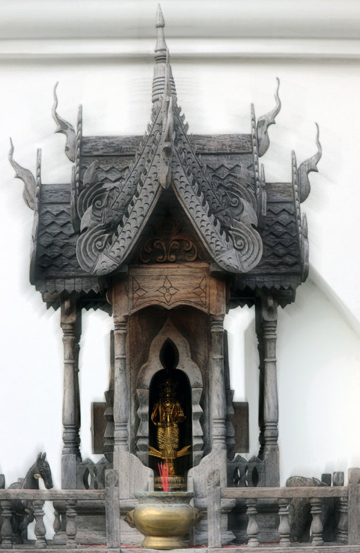 spirit house 30.jpg