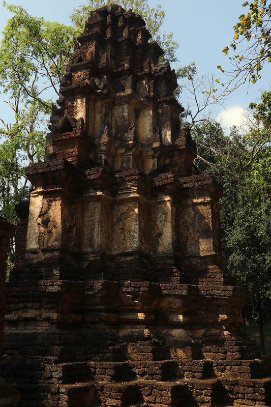 wat luk muang.jpg