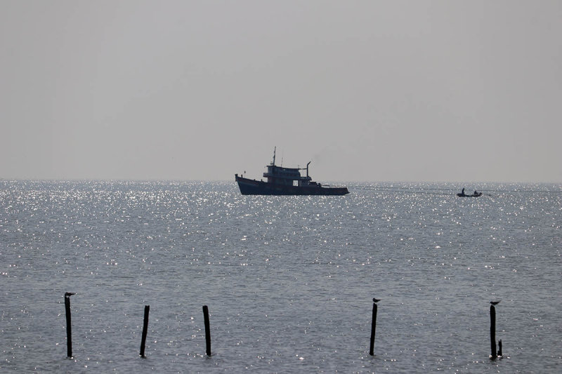 passing vessels.JPG