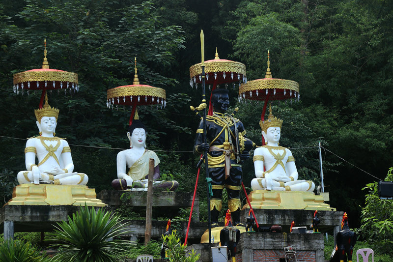 roadside temple.jpg