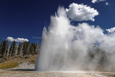 Yellowstone National Park - Eruption of Grand Geyser