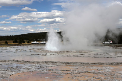 Yellowstone NP - 2nd eruption of Great Fountain Geyser, the 3rd geyser in height in Yellowstone