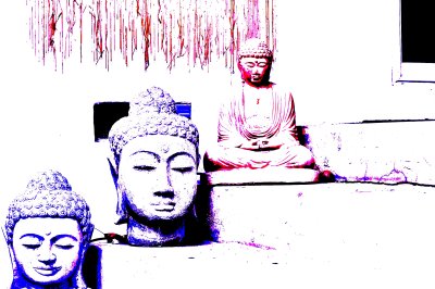 _DSC2934hardmix blend three Buddhas on stairs