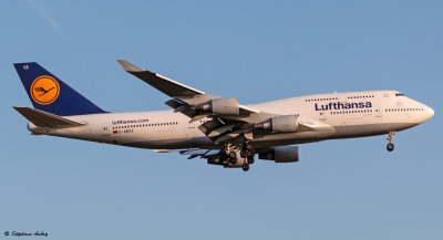 Boeing 747-430 Lufthansa D-ABVZ