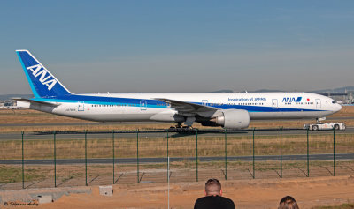 Boeing 777-381(ER)