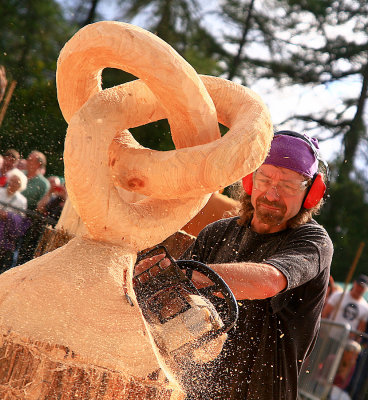 Igor Kucera Carve Carrbridge 2016 05.jpg