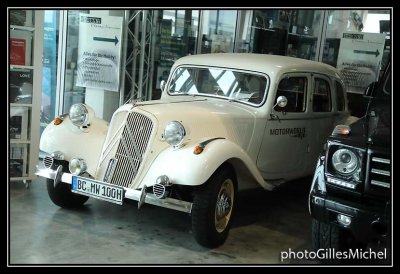 motorworld-15.jpg