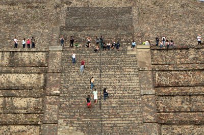 Climbing to the Pyramid of the Moon