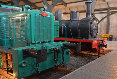 Locomotives dedicated to mining and industry