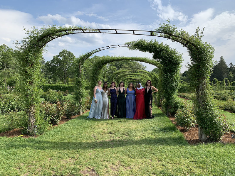 prom4-girls21.jpg
