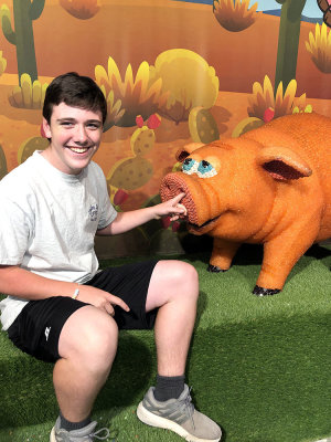 gavinnoseaz.jpg
