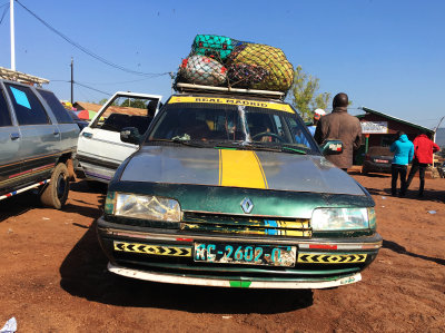 Taxi-brousse, Mamou, Guineau