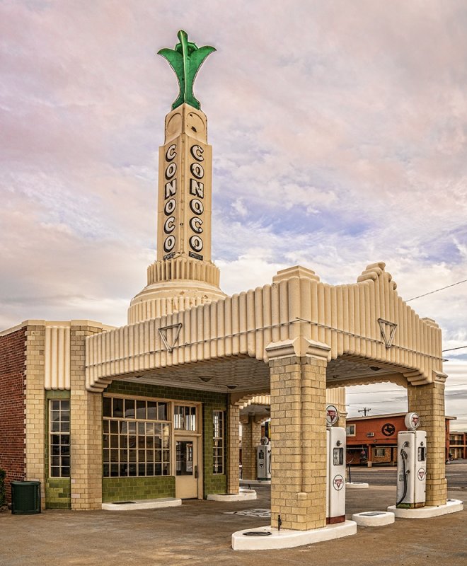 Conoco  Station, 1930s.