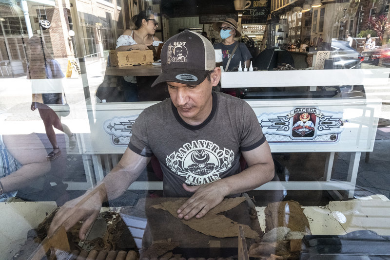 Cigar Maker