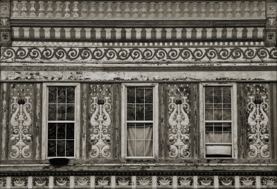 Facade, Yates Center