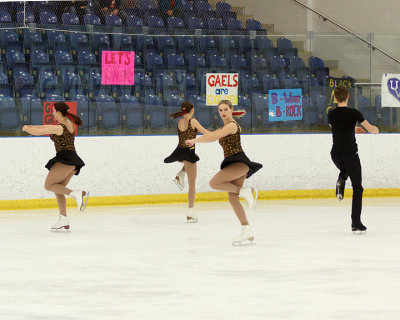 OUA Figure Skating 07943 copy.jpg