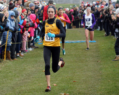 Queen's @ USports XCountry 03757 copy.jpg