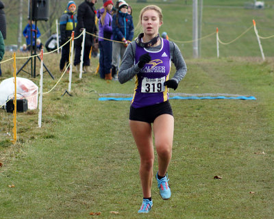 Queen's @ USports XCountry 03814 copy.jpg