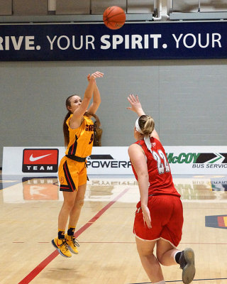 Queen's vs Algoma 04199 copy.jpg