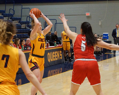 Queen's vs Algoma 04225 copy.jpg
