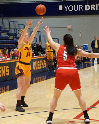 Queen's vs Algoma 04226 copy.jpg