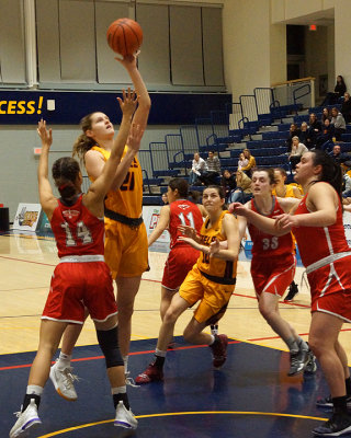 Queen's vs Algoma 04251 copy.jpg