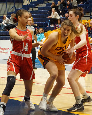 Queen's vs Algoma 04260 copy.jpg