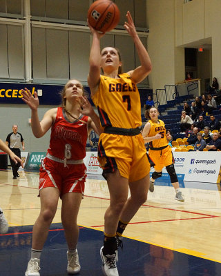 Queen's vs Algoma 04364 copy.jpg