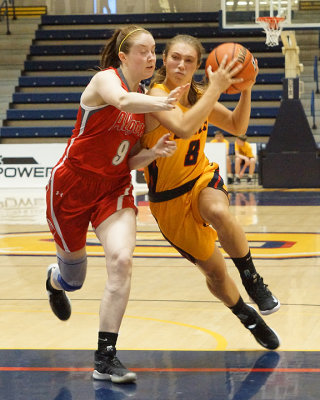 Queen's vs Algoma 04496 copy.jpg