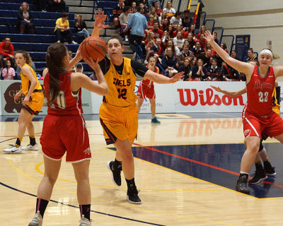 Queen's vs Algoma 04581 copy.jpg