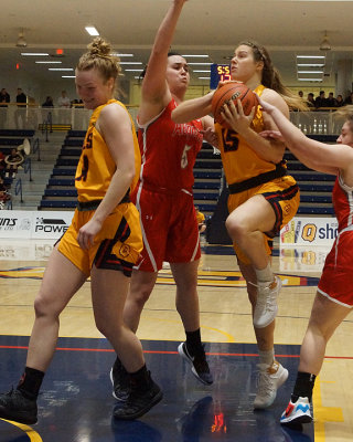 Queen's vs Algoma 04595 copy.jpg