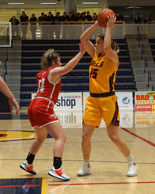 Queen's vs Algoma 04619 copy.jpg