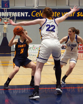 Queen's vs Laurier 06210 copy.jpg