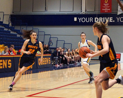 Queen's vs Laurier 06224 copy.jpg