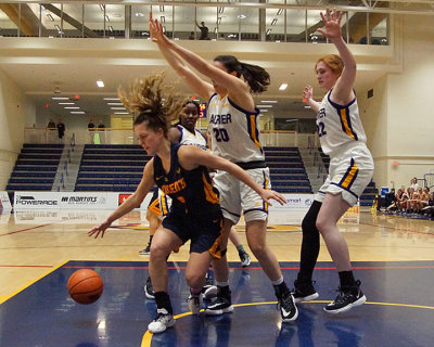 Queen's vs Laurier 06329 copy.jpg