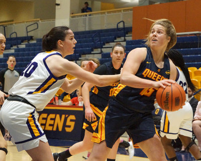 Queen's vs Laurier 06394 copy.jpg