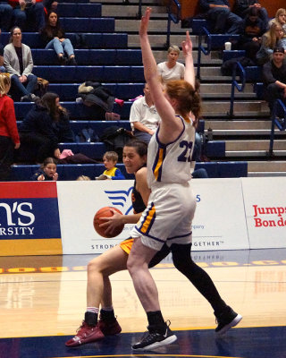 Queen's vs Laurier 06437 copy.jpg