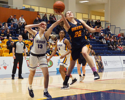 Queen's vs Laurier 06547 copy.jpg