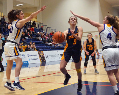 Queen's vs Laurier 06565 copy.jpg